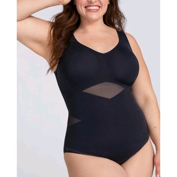 Honeylove Other - Honeylove Lift Wear Cami Bodysuit. 1X Runway NWT